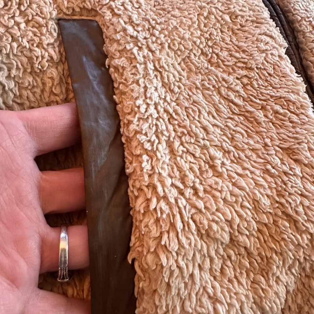 Patagonia Vest Women Fleece Zip Outdoor Hiking Travel Winter Sherpa Reversible - Picture 7 of 7